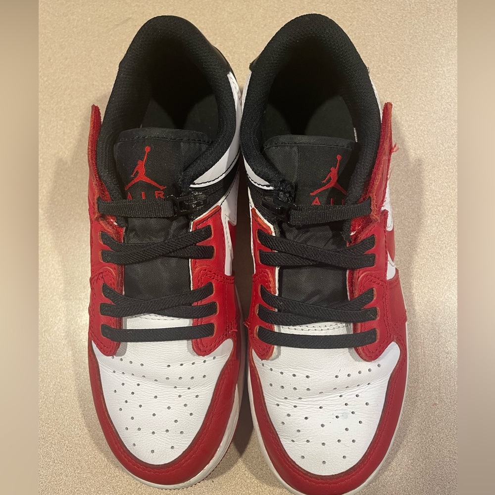 Air Jordan 1 low Flyease